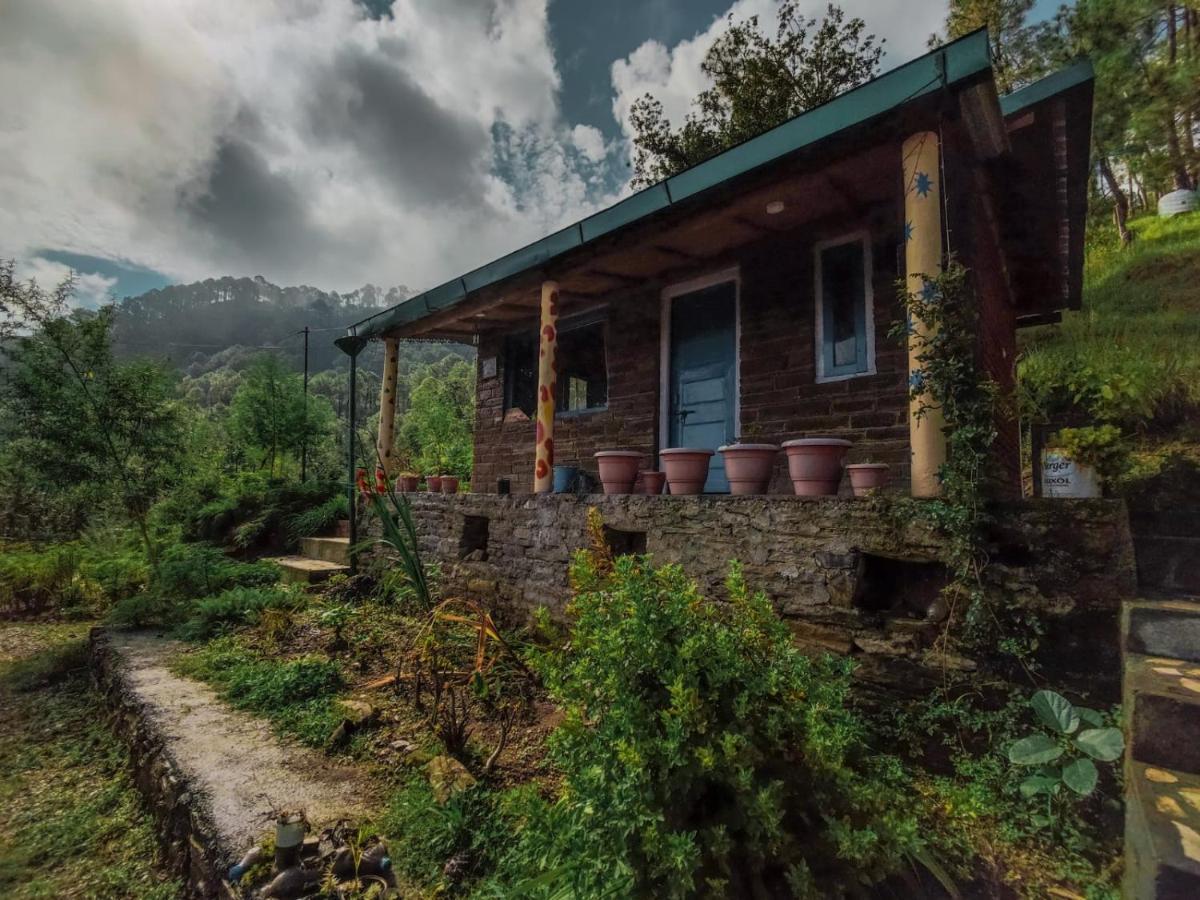 Zenoaks Homestay アルモラ エクステリア 写真