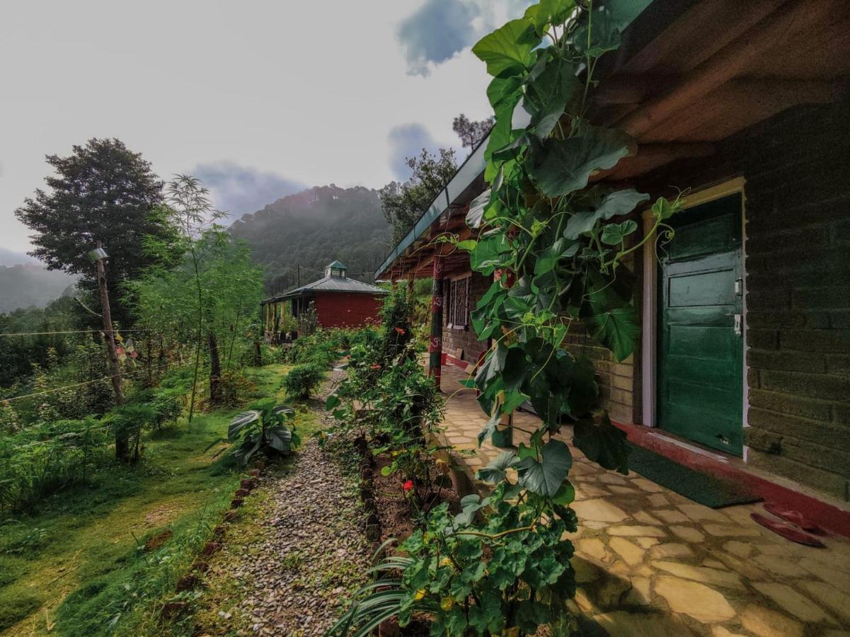 Zenoaks Homestay アルモラ エクステリア 写真