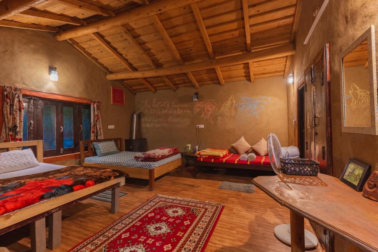 Zenoaks Homestay アルモラ エクステリア 写真