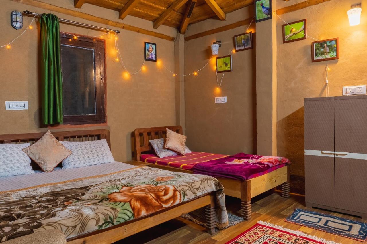 Zenoaks Homestay アルモラ エクステリア 写真