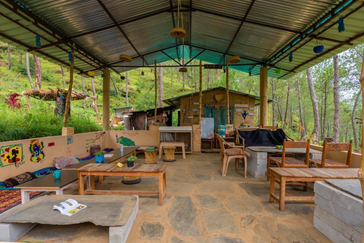 Zenoaks Homestay アルモラ エクステリア 写真
