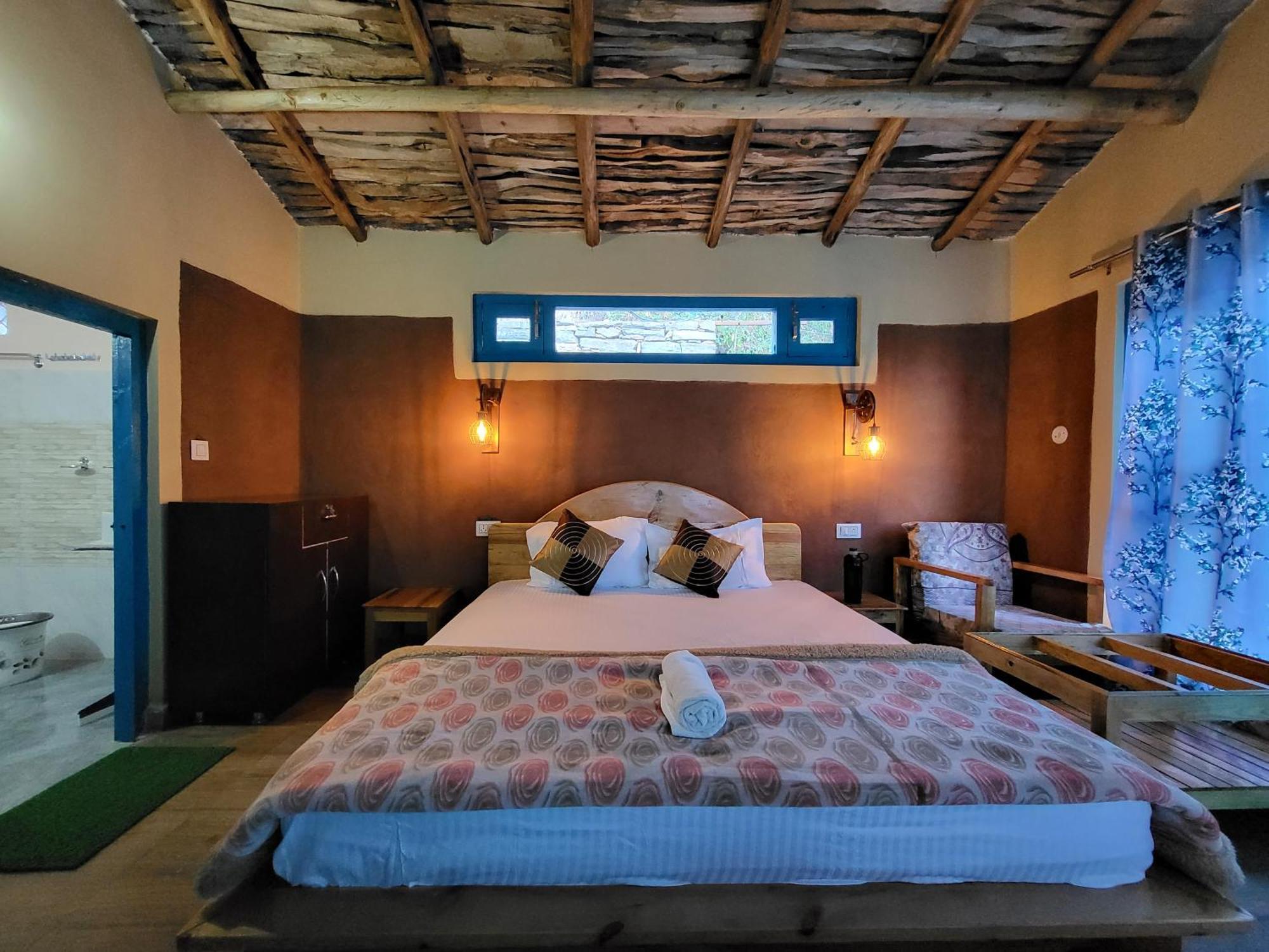 Zenoaks Homestay アルモラ エクステリア 写真