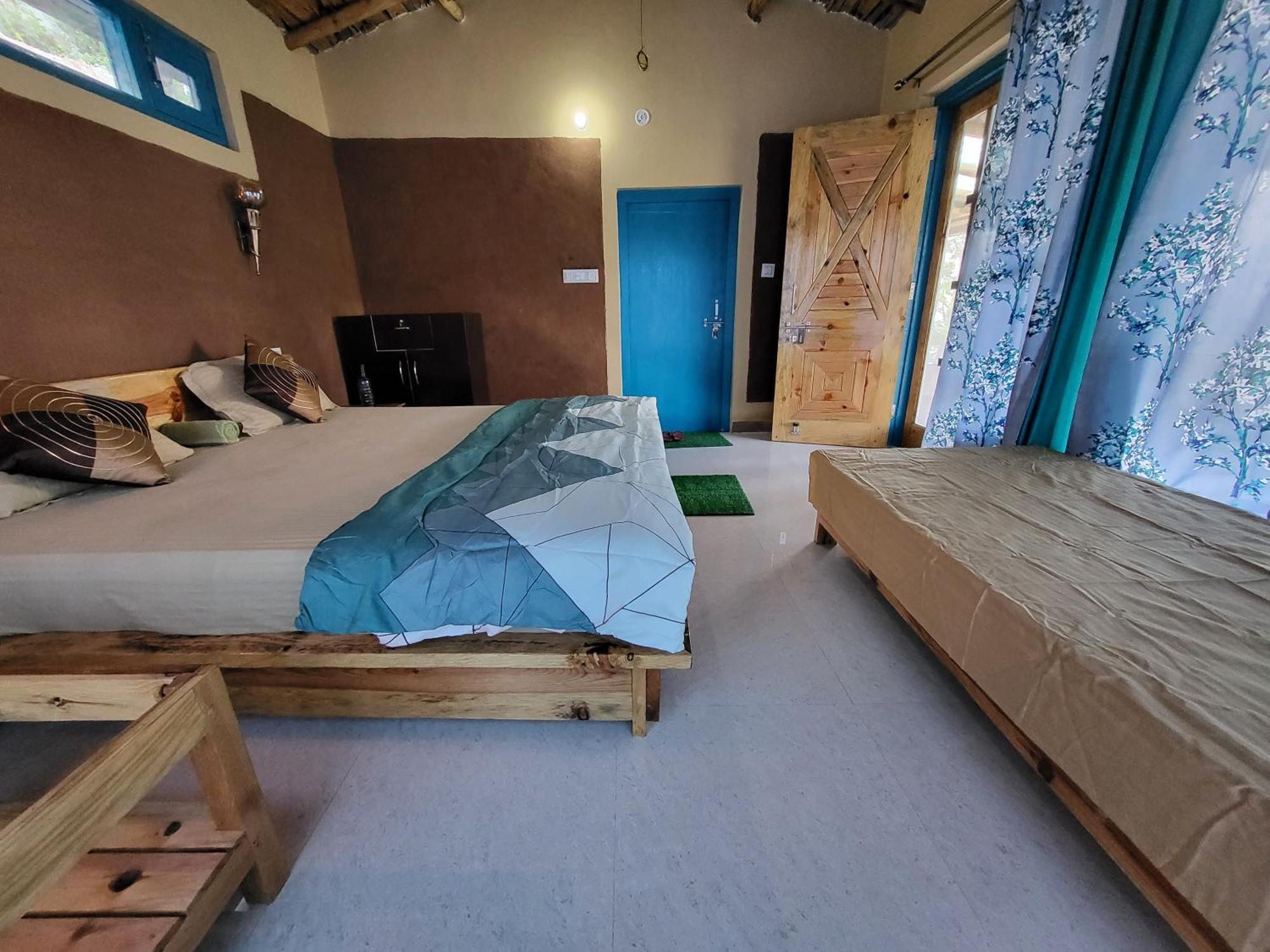 Zenoaks Homestay アルモラ エクステリア 写真