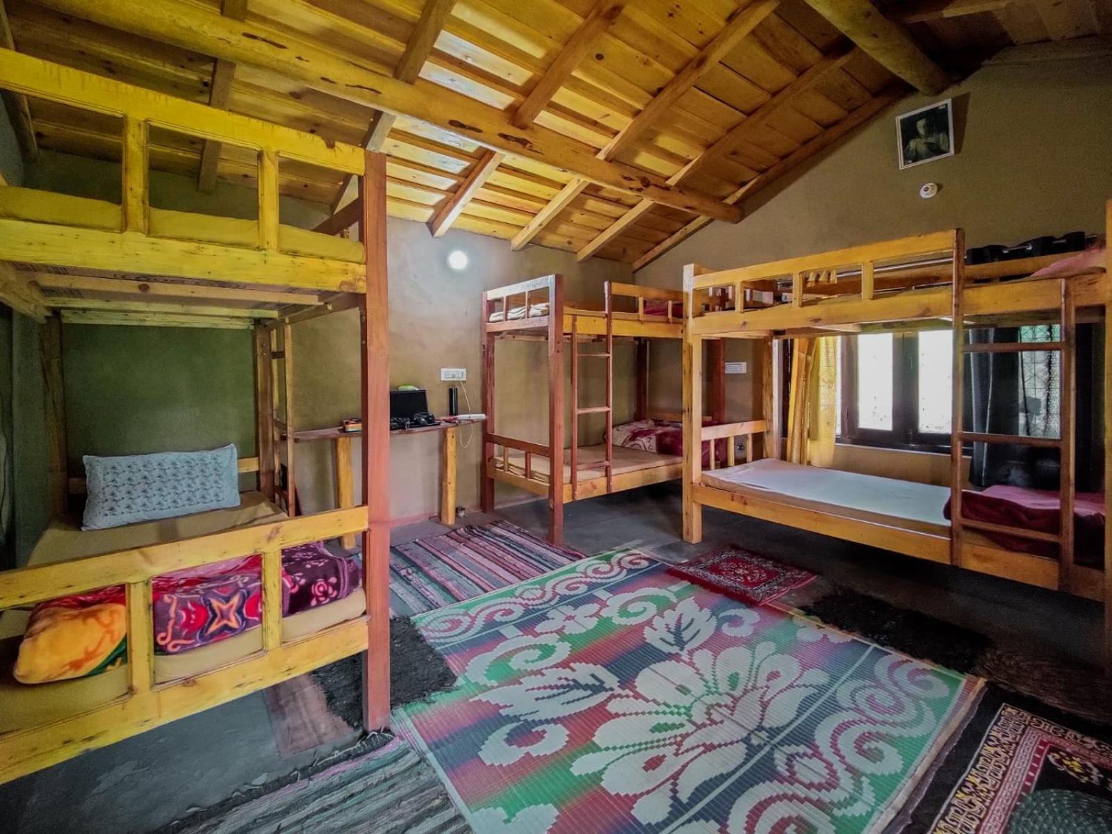 Zenoaks Homestay アルモラ 部屋 写真